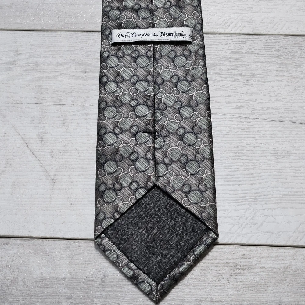 Walt Disney World Disney Resort Mickey Mouse Mens Silk Tie